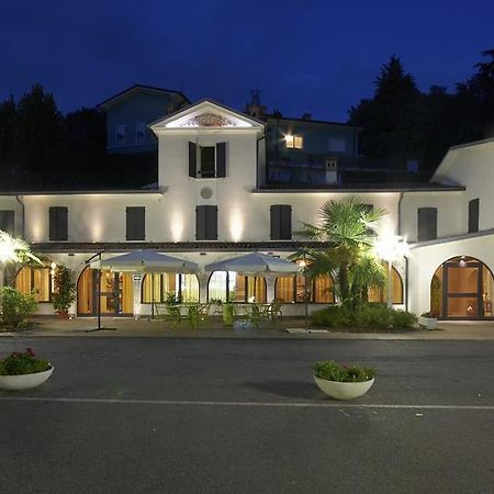 Hotel Ristorante La Grotta Castiglione Delle Stiviere Dış mekan fotoğraf