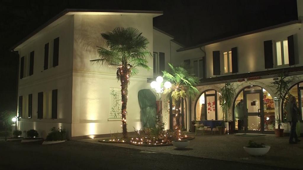 Hotel Ristorante La Grotta Castiglione Delle Stiviere Dış mekan fotoğraf